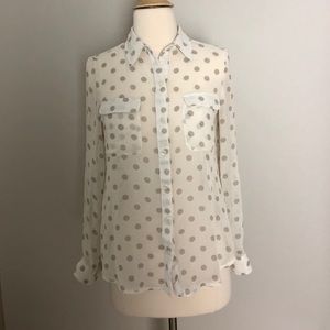 💙Polka dot button up shirt💙